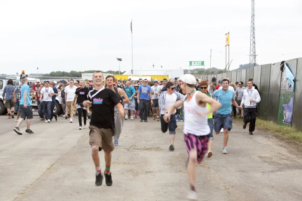 Festivalgoers and atmosphere at Global Gathering 2010